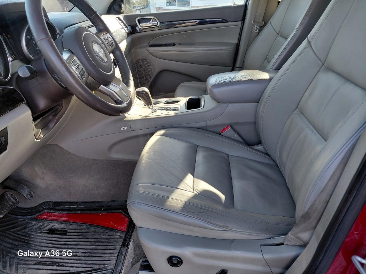 Jeep Grand Cherokee Laredo 4WD 2012