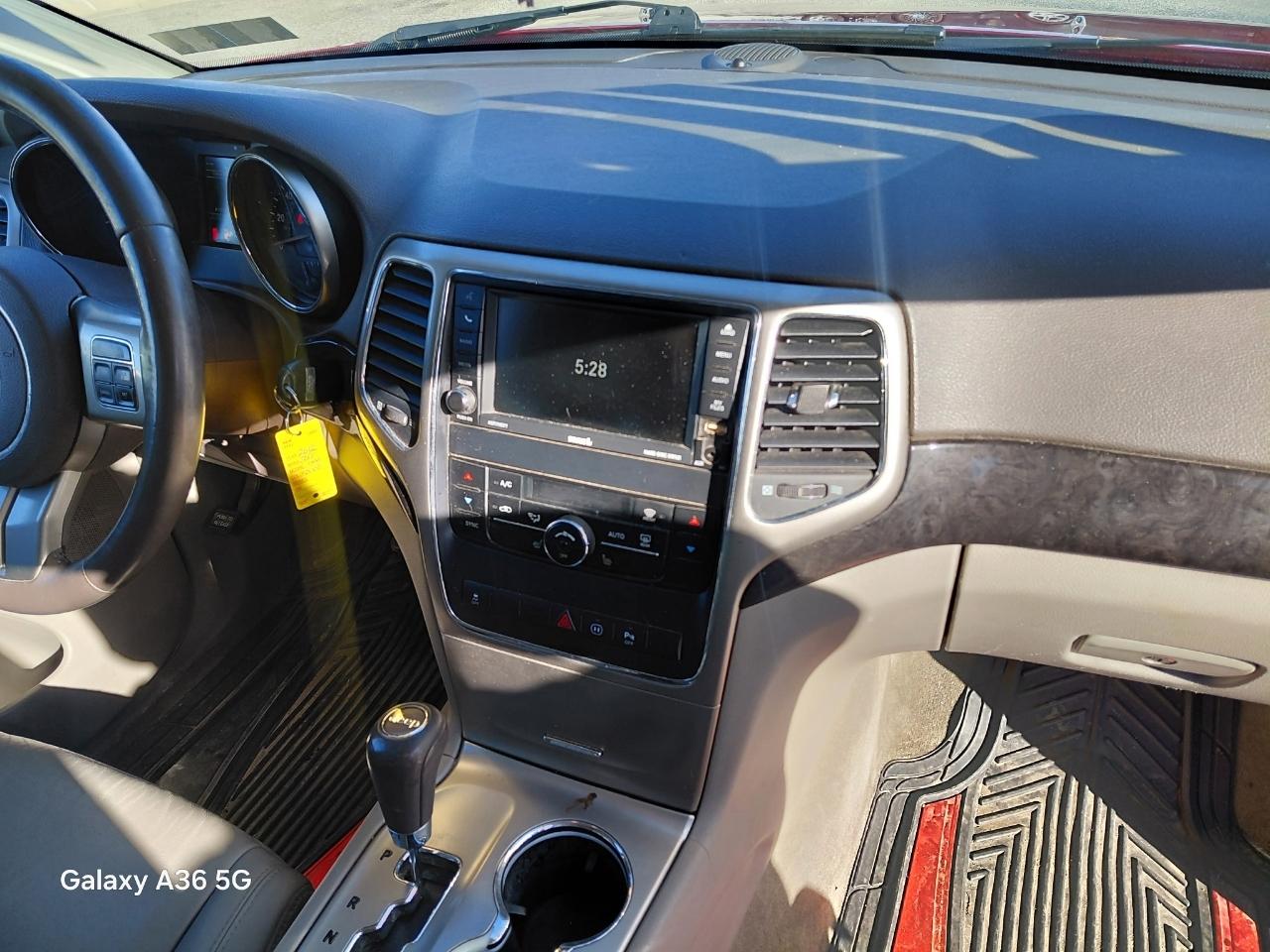 Jeep Grand Cherokee Laredo 4WD 2012