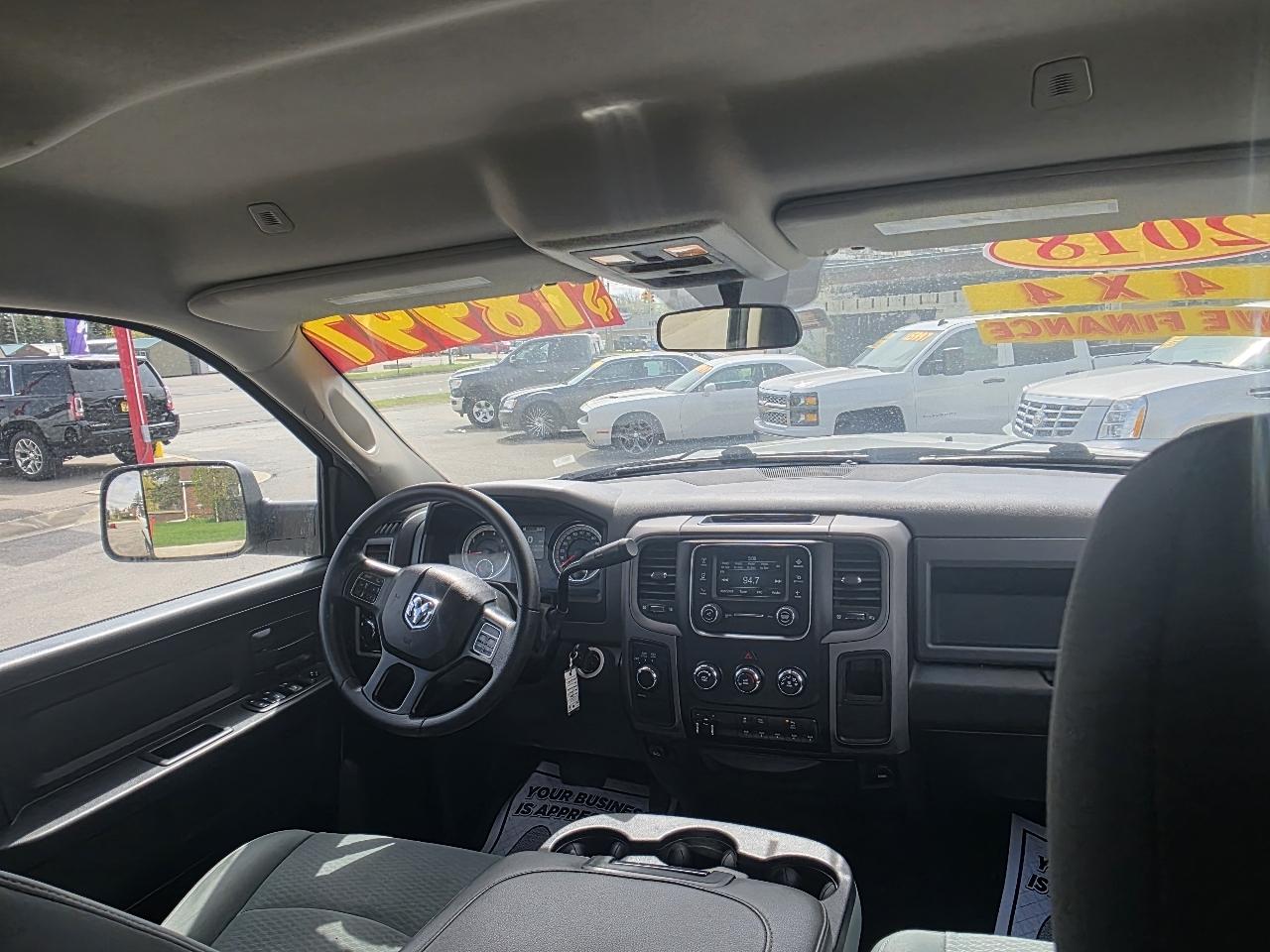 RAM 2500 Tradesman Crew Cab SWB 4WD 2018