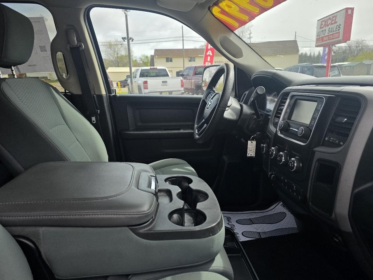 RAM 2500 Tradesman Crew Cab SWB 4WD 2018