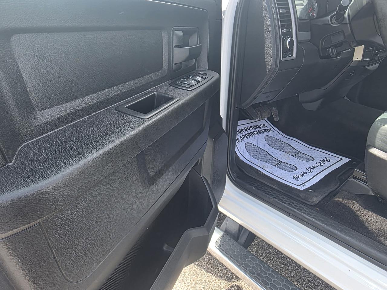 RAM 2500 Tradesman Crew Cab SWB 4WD 2018