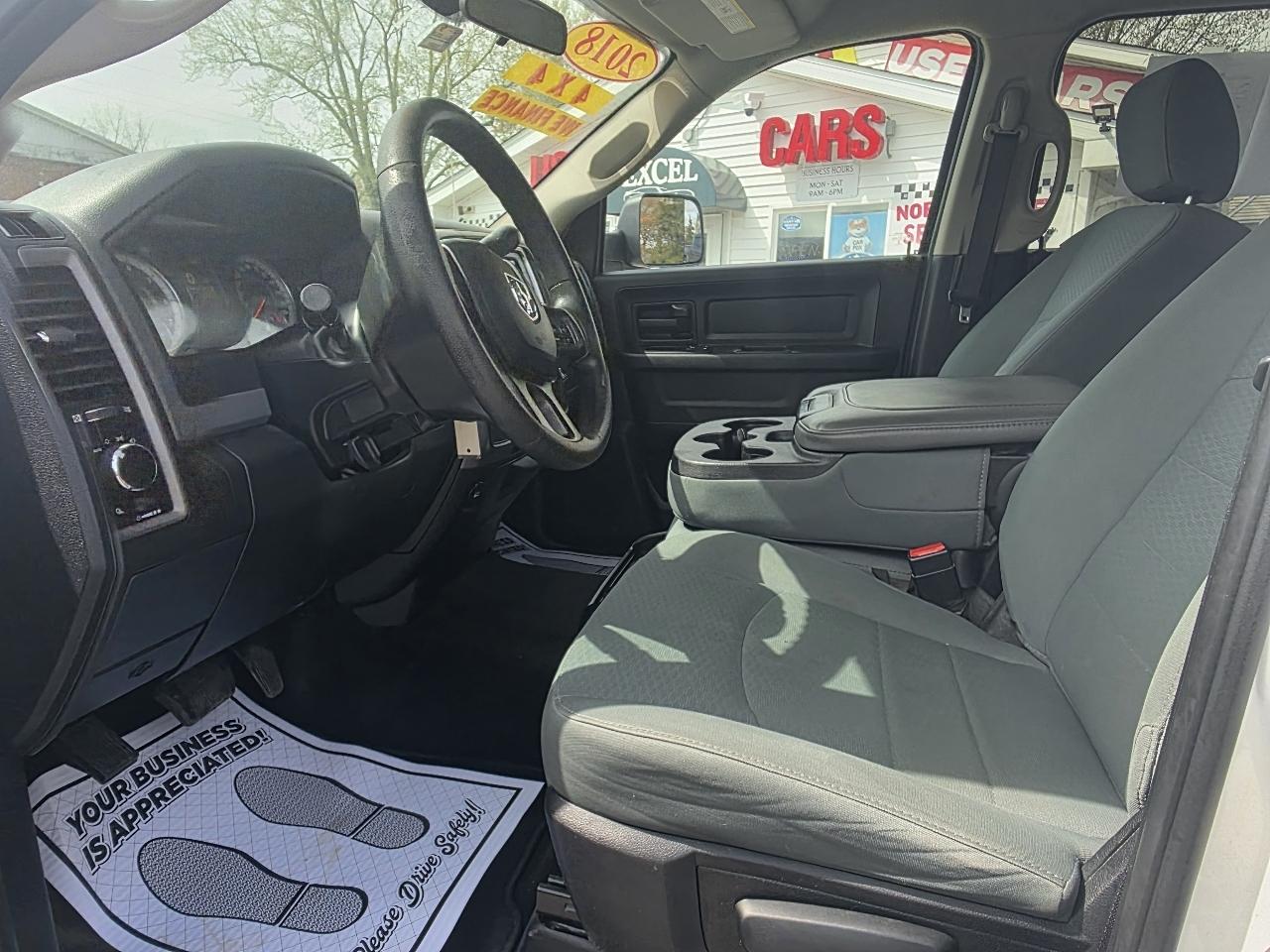 RAM 2500 Tradesman Crew Cab SWB 4WD 2018