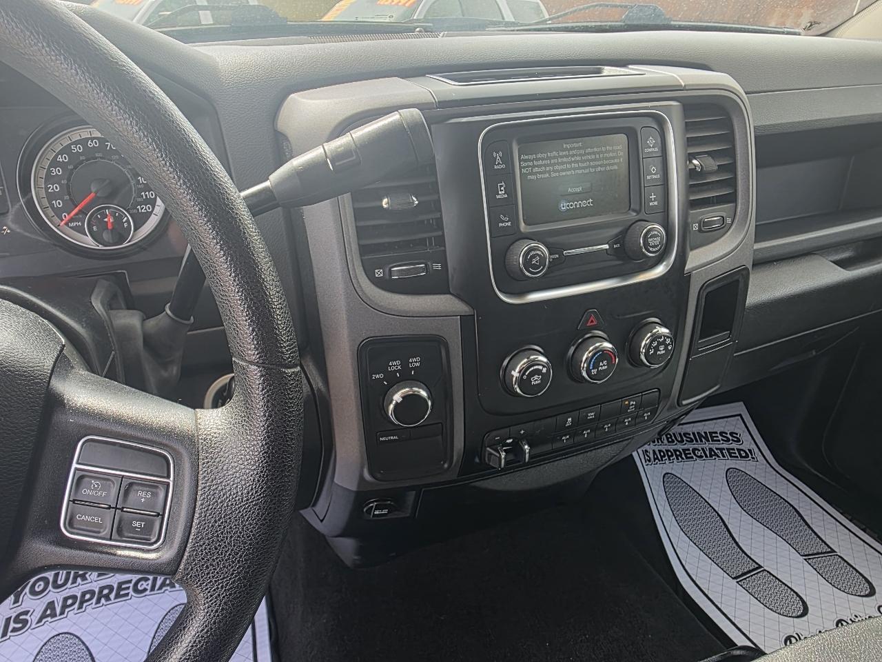 RAM 2500 Tradesman Crew Cab SWB 4WD 2018