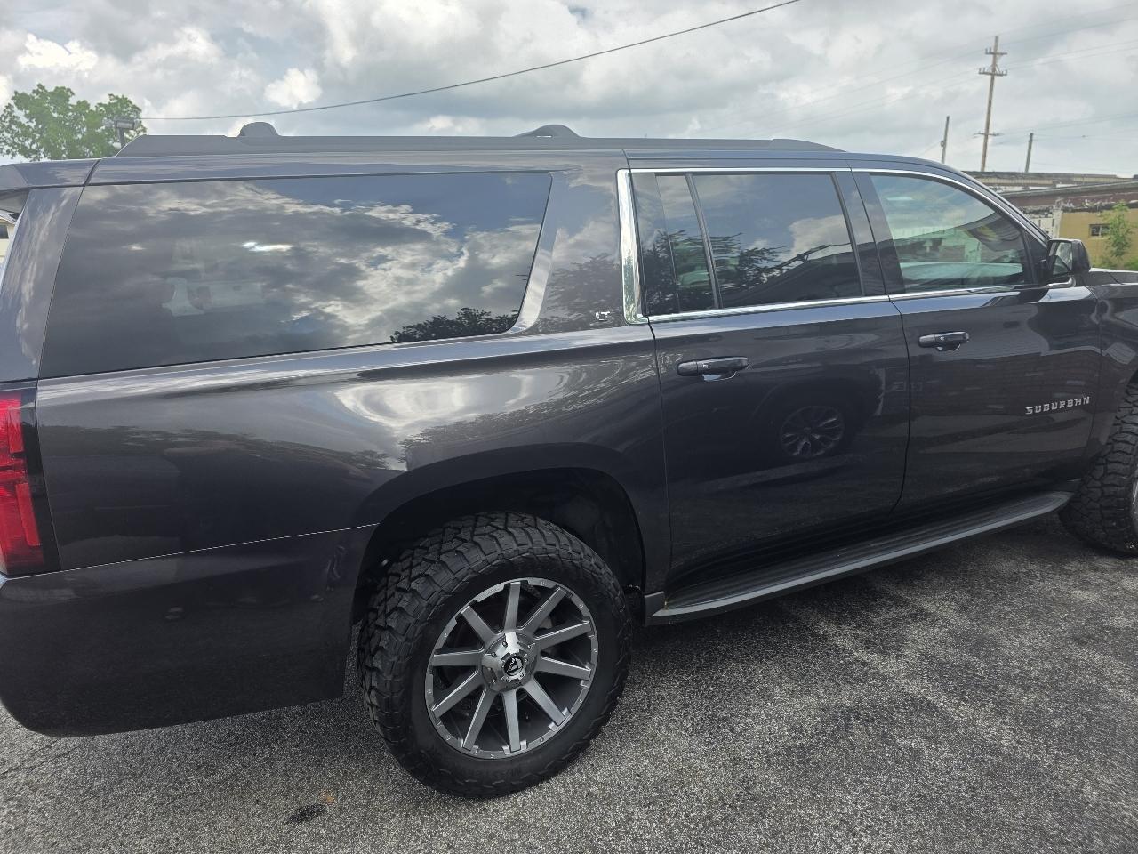 Chevrolet Suburban LT 4WD 2016