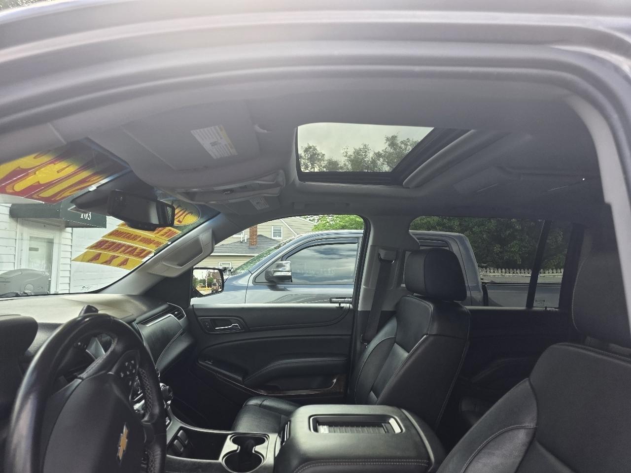 Chevrolet Suburban LT 4WD 2016