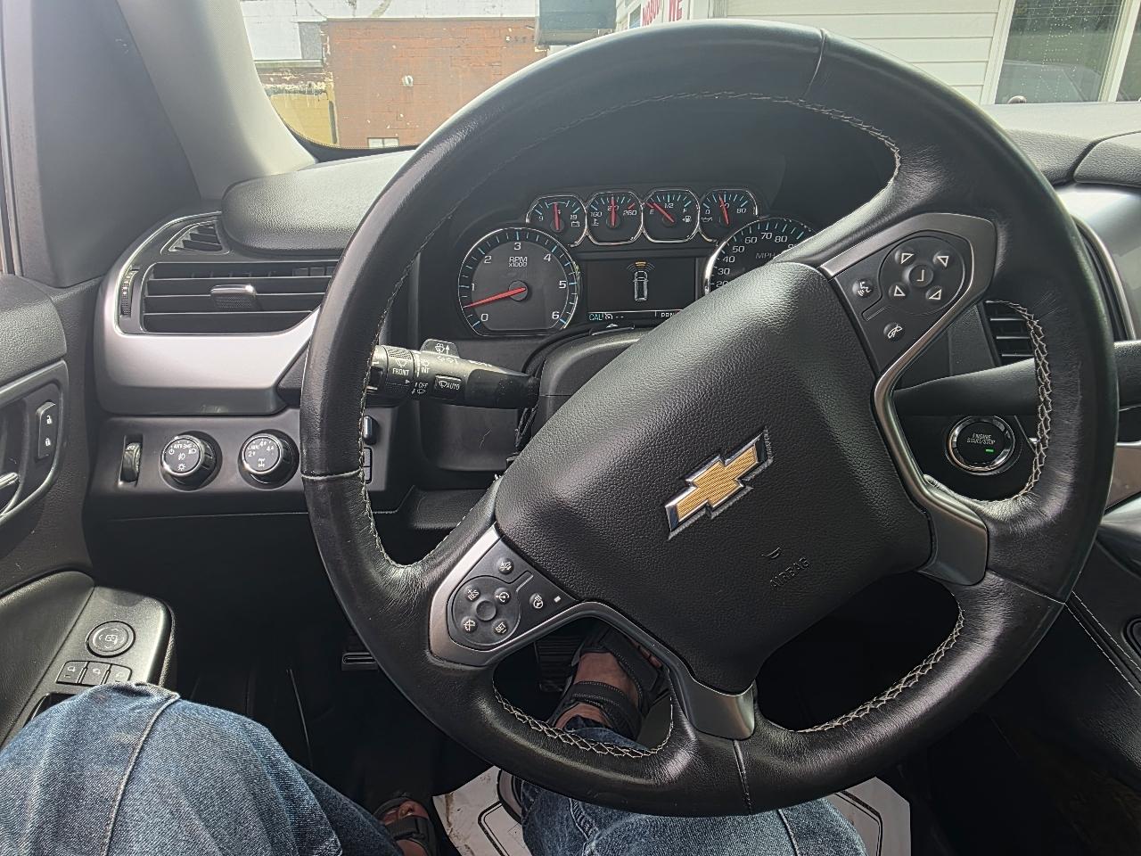 Chevrolet Suburban LT 4WD 2016