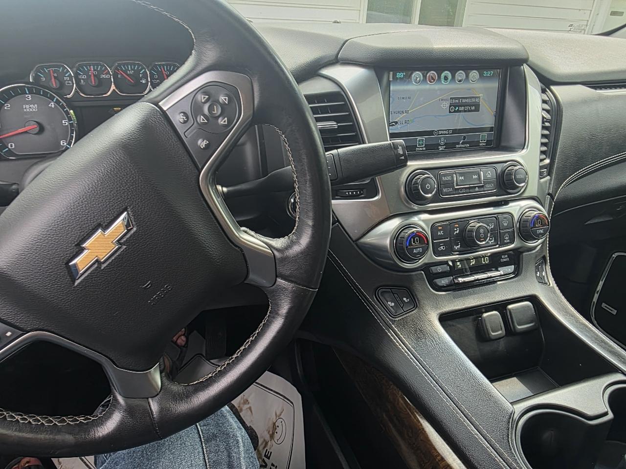 Chevrolet Suburban LT 4WD 2016