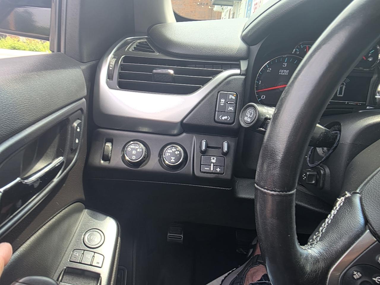 Chevrolet Suburban LT 4WD 2016