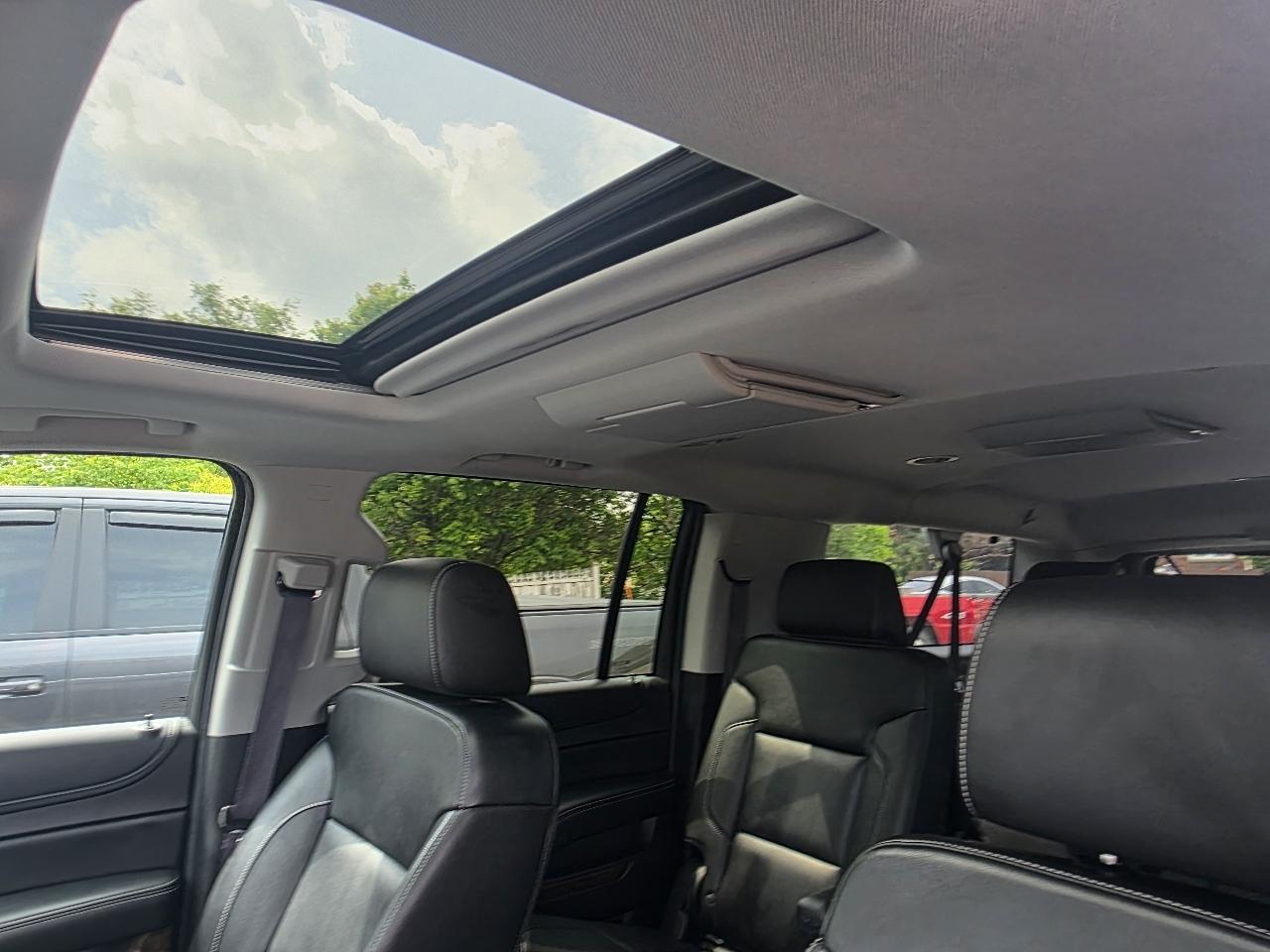 Chevrolet Suburban LT 4WD 2016