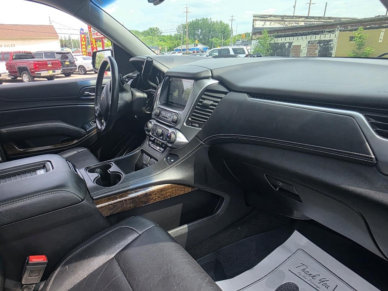Chevrolet Suburban LT 4WD 2016