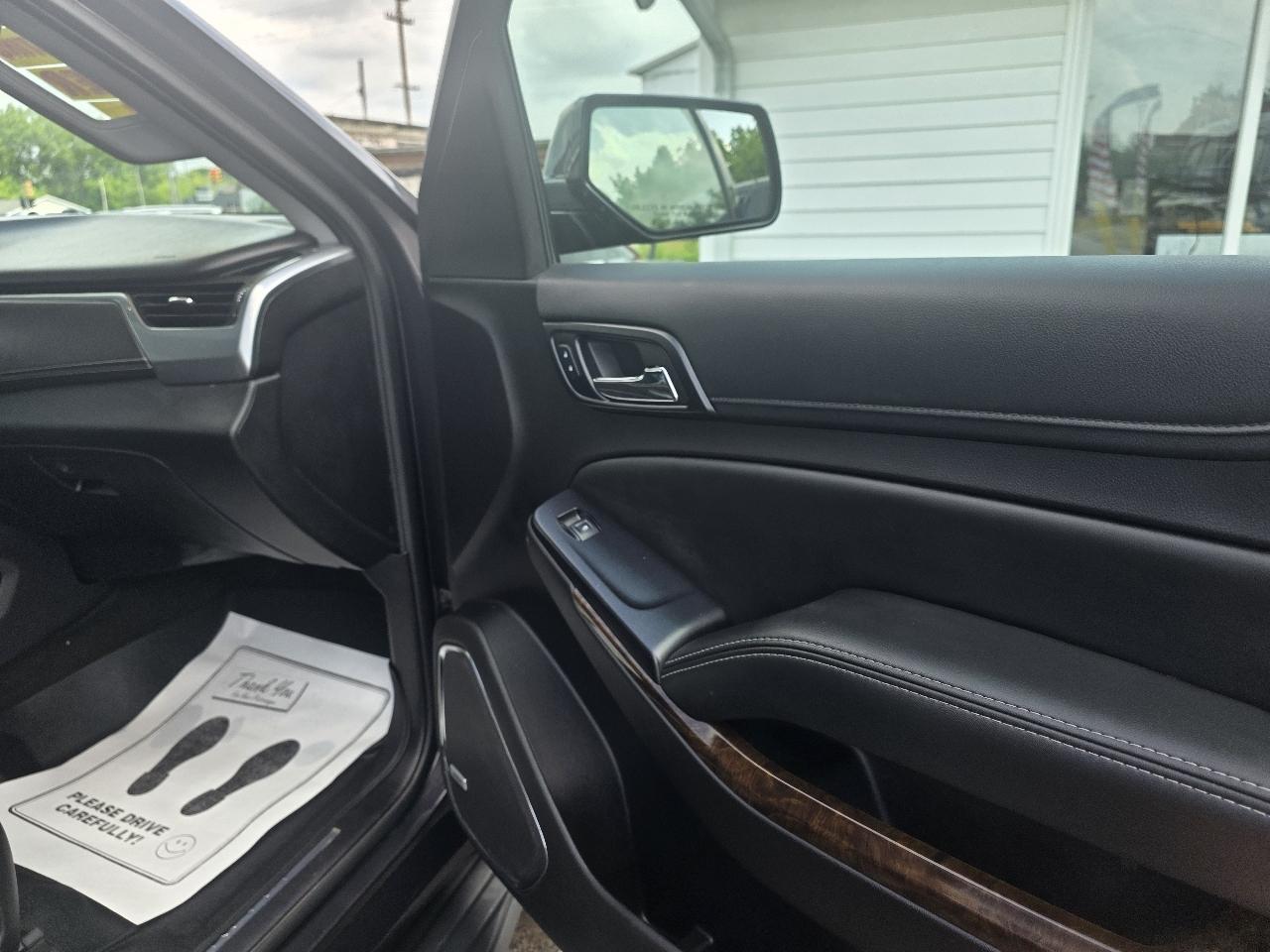 Chevrolet Suburban LT 4WD 2016