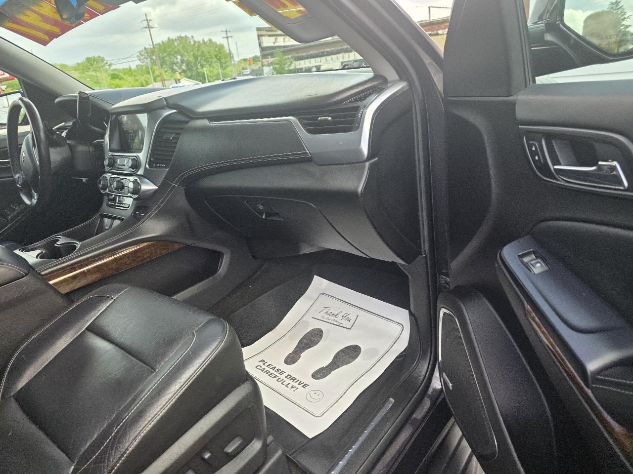 Chevrolet Suburban LT 4WD 2016