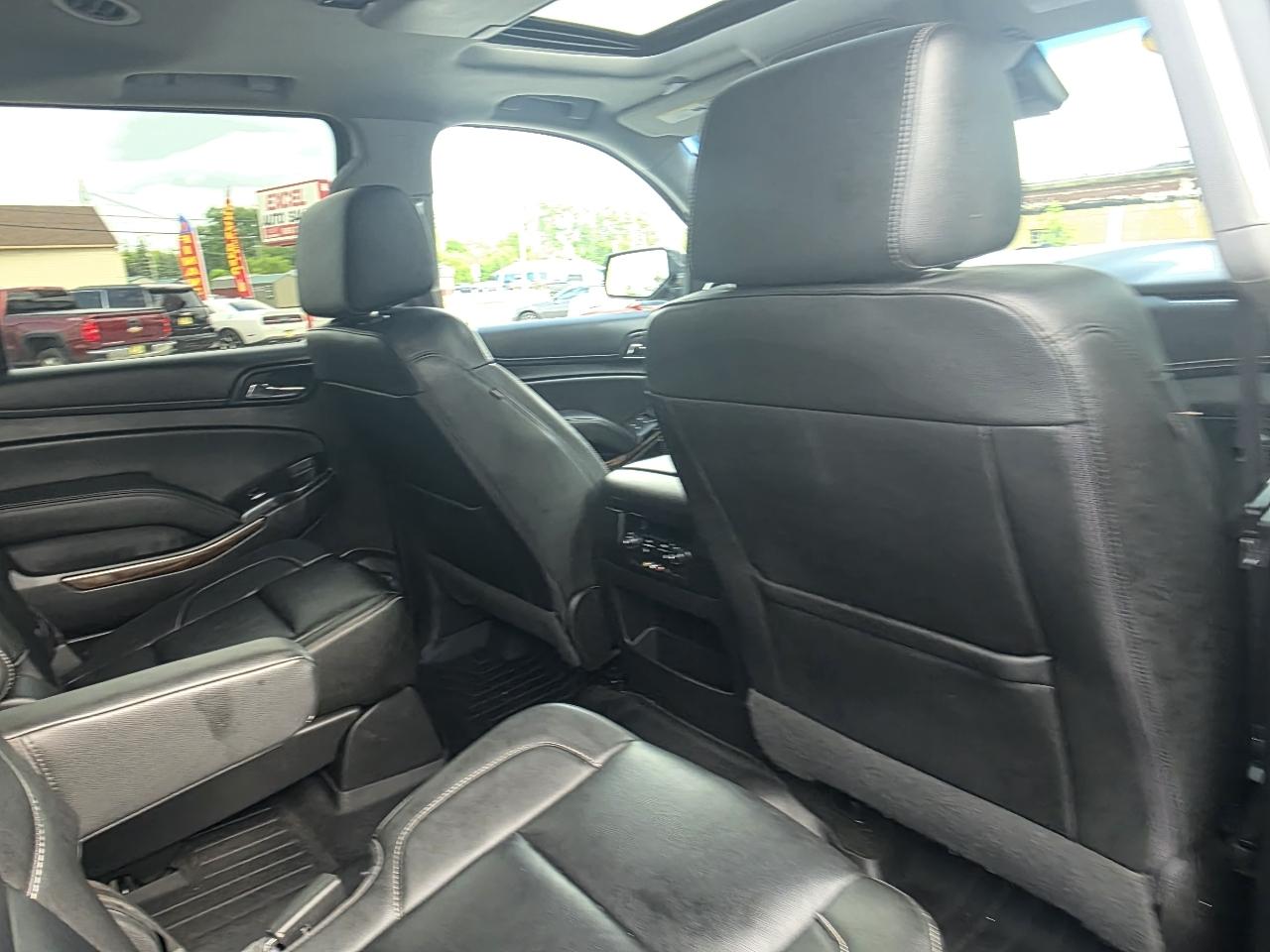 Chevrolet Suburban LT 4WD 2016