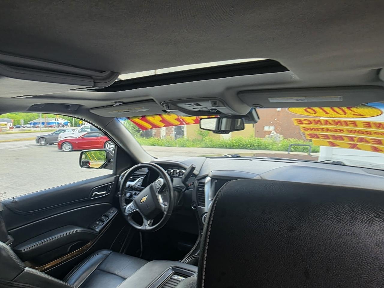 Chevrolet Suburban LT 4WD 2016