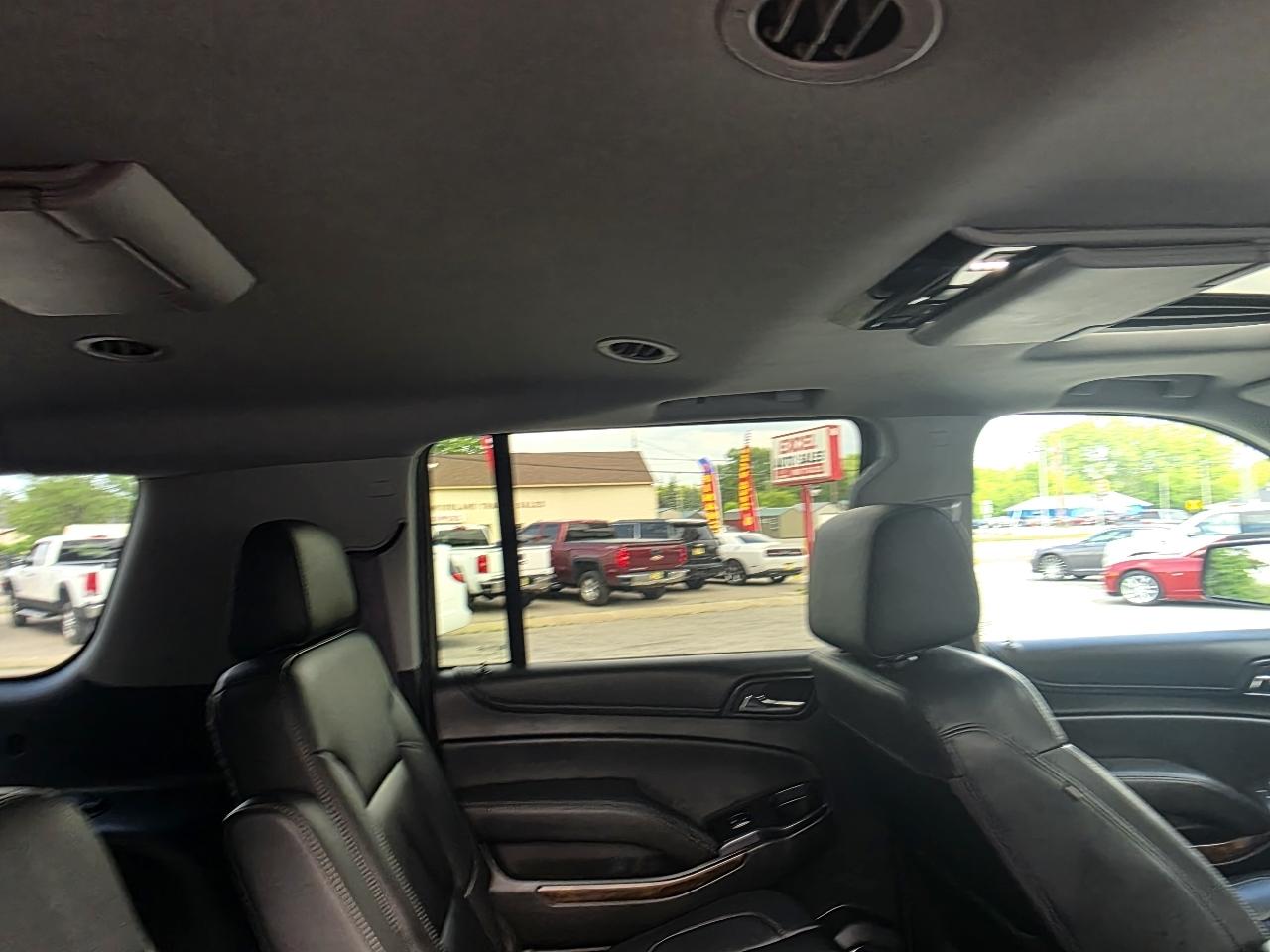 Chevrolet Suburban LT 4WD 2016