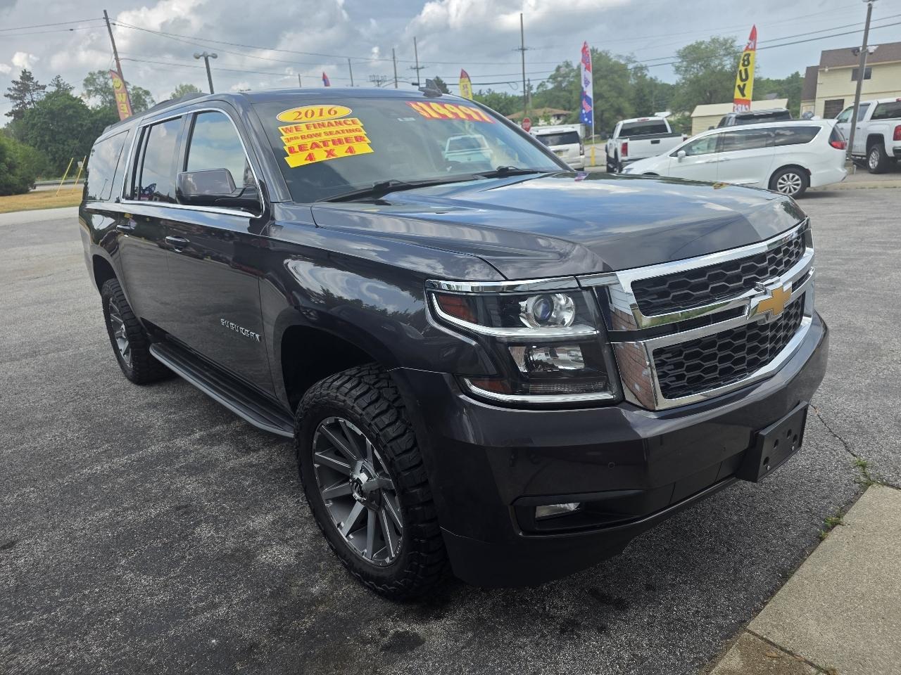 Chevrolet Suburban LT 4WD 2016