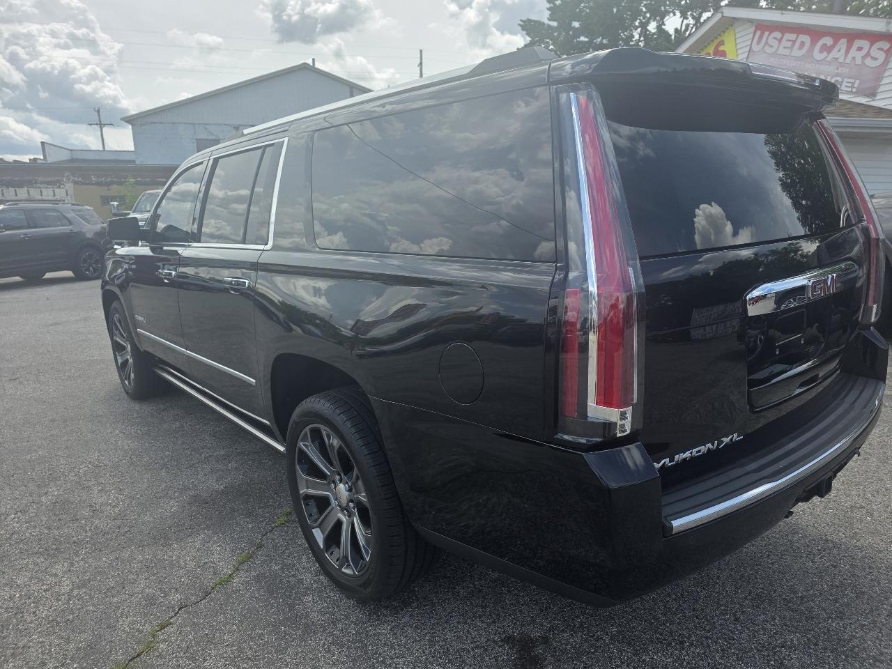 GMC Yukon Denali XL 4WD 2015