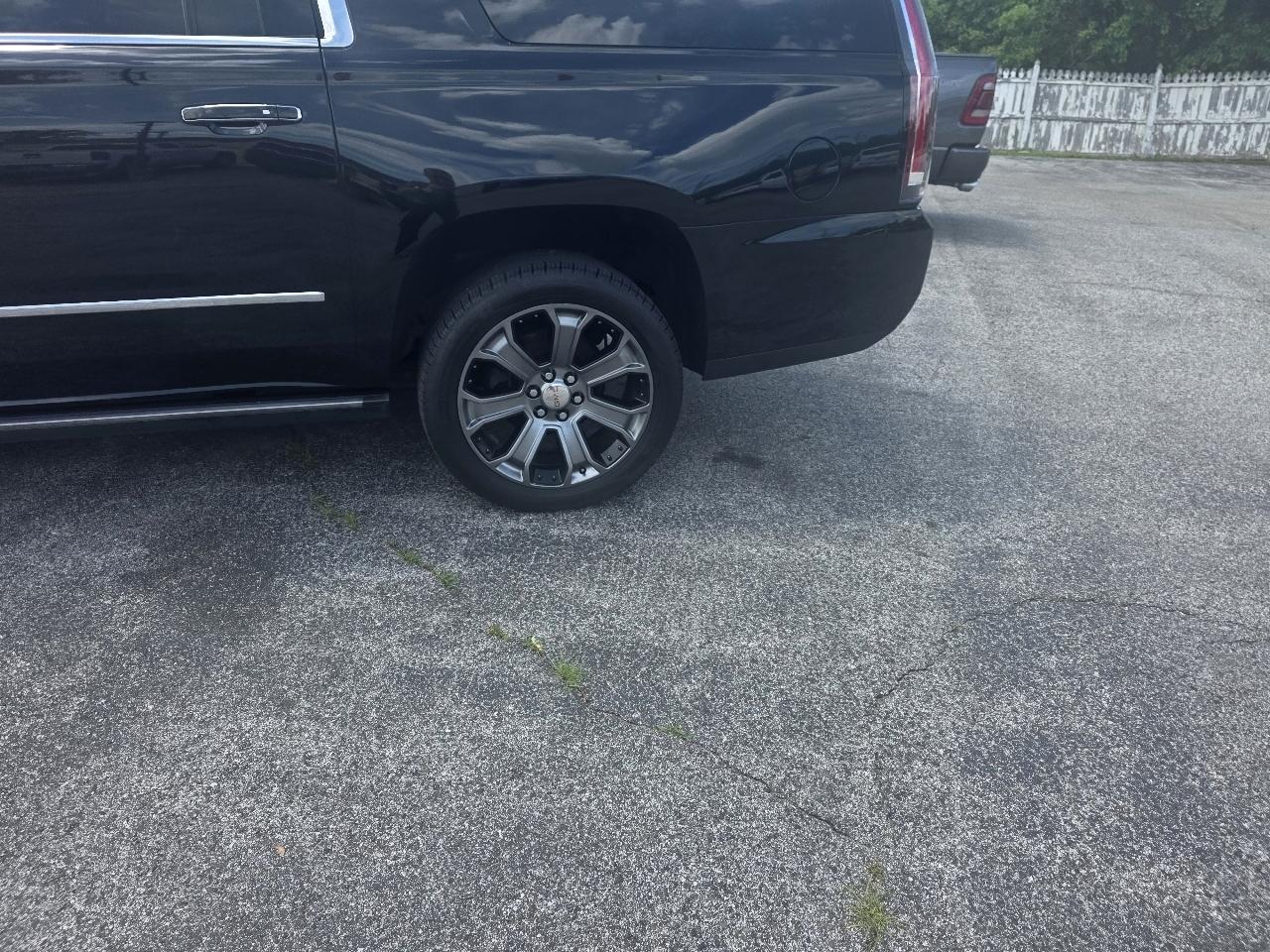 GMC Yukon Denali XL 4WD 2015