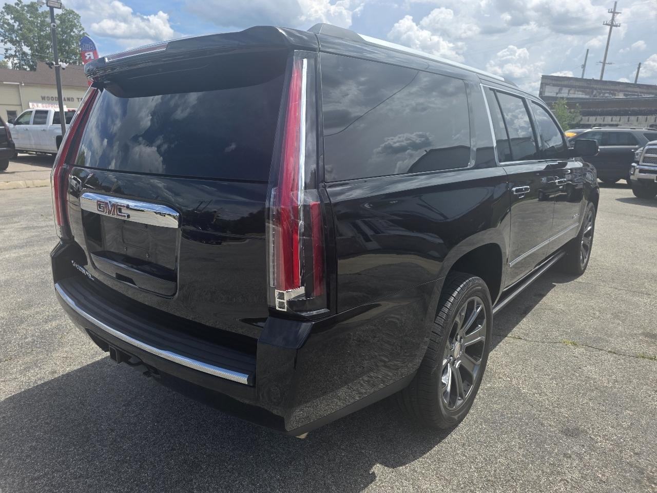 GMC Yukon Denali XL 4WD 2015