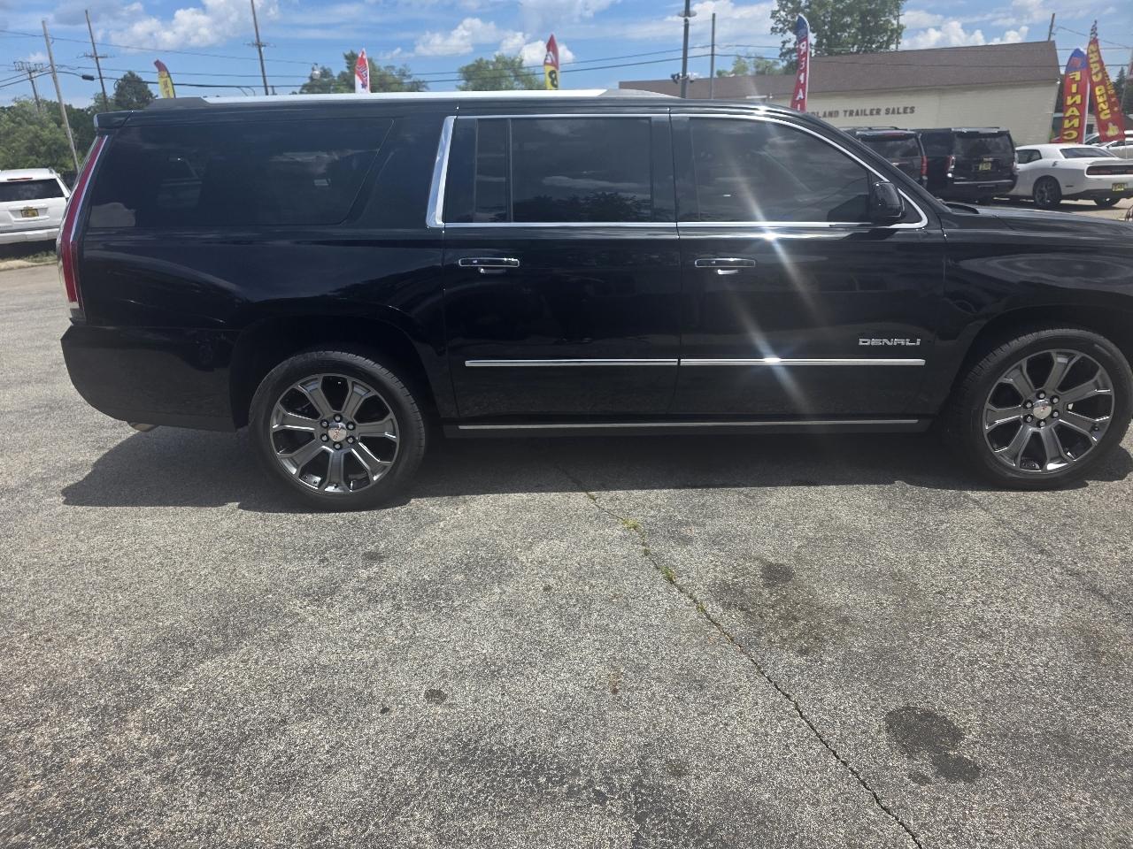 GMC Yukon Denali XL 4WD 2015