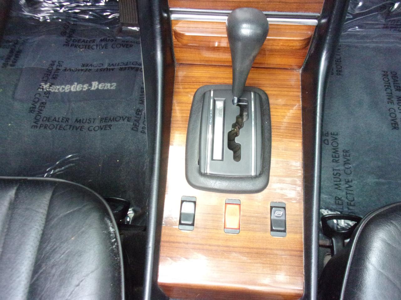 Mercedes-Benz 380 SL 1982
