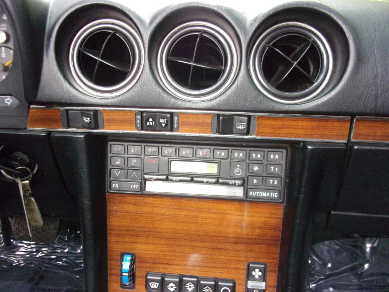 Mercedes-Benz 380 SL 1982