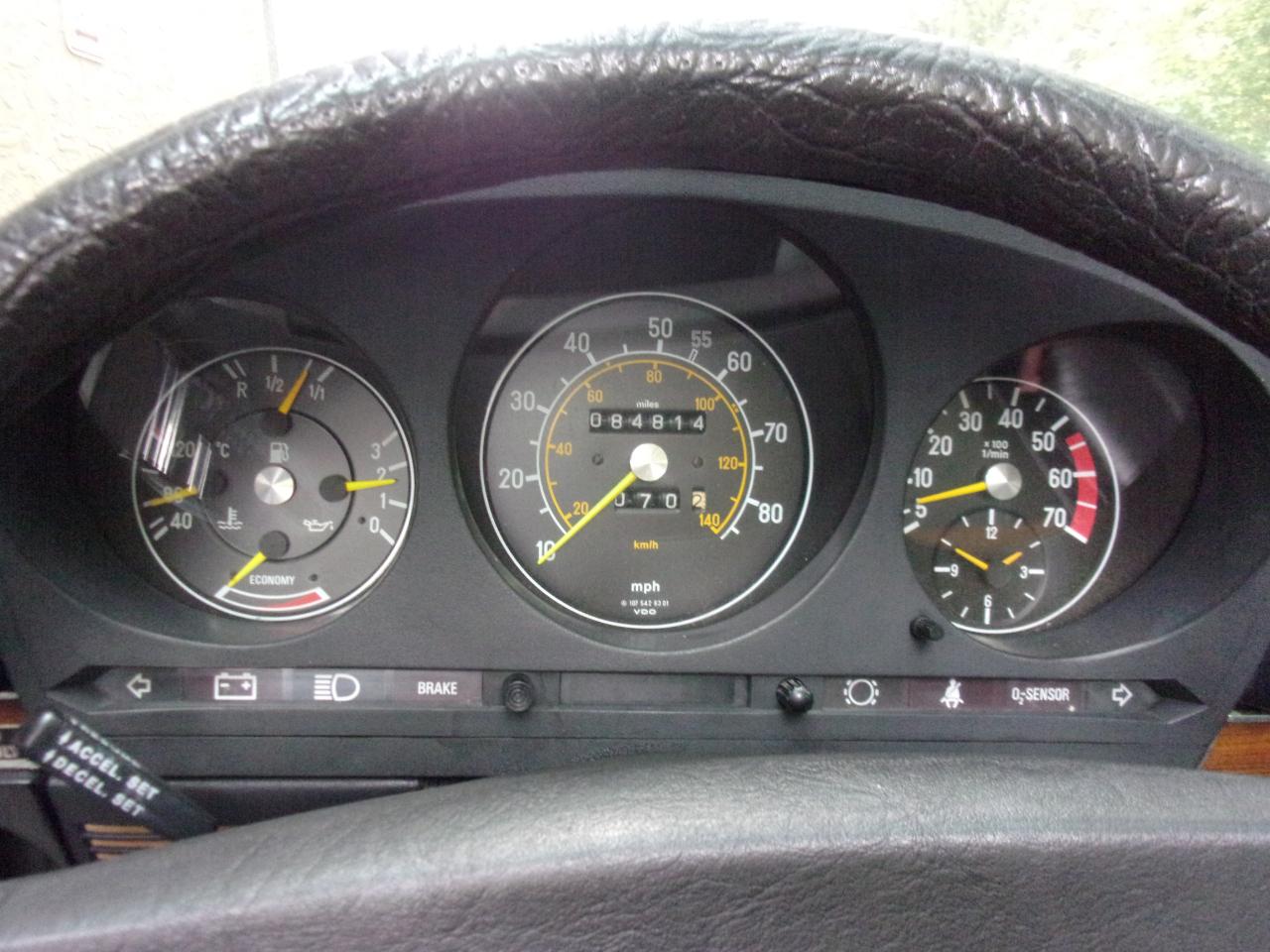 Mercedes-Benz 380 SL 1982