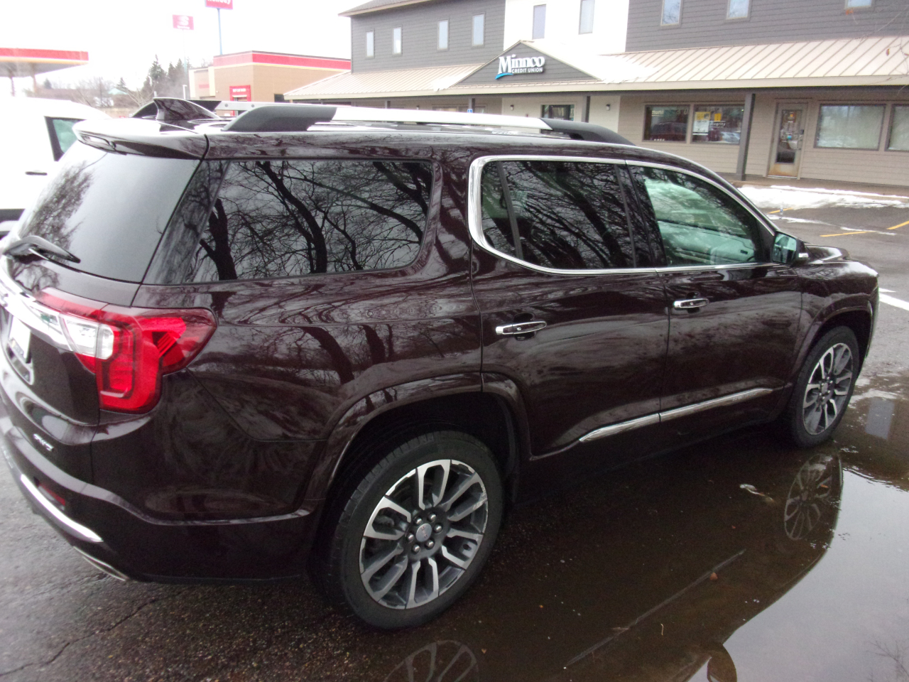 GMC Acadia Denali AWD 2021