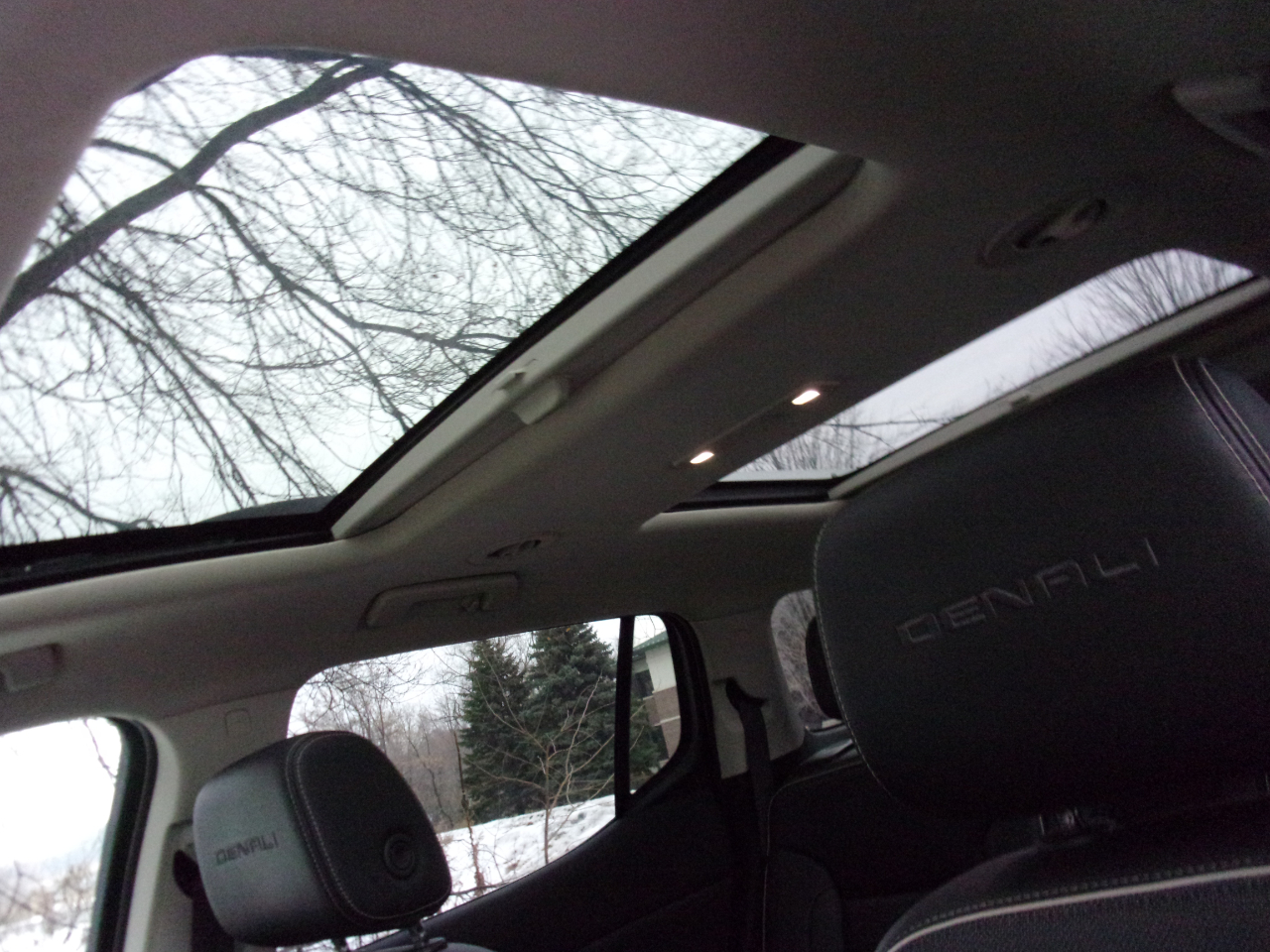 GMC Acadia Denali AWD 2021