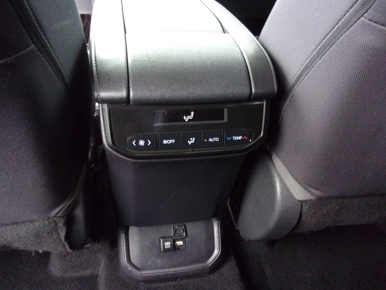 Toyota Highlander LE AWD V6 2020