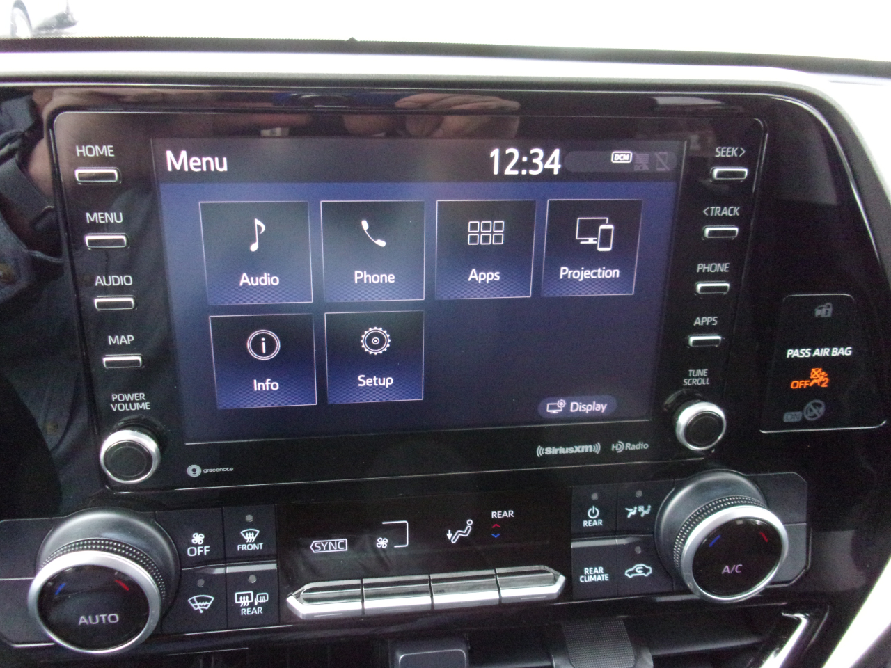 Toyota Highlander LE AWD V6 2020