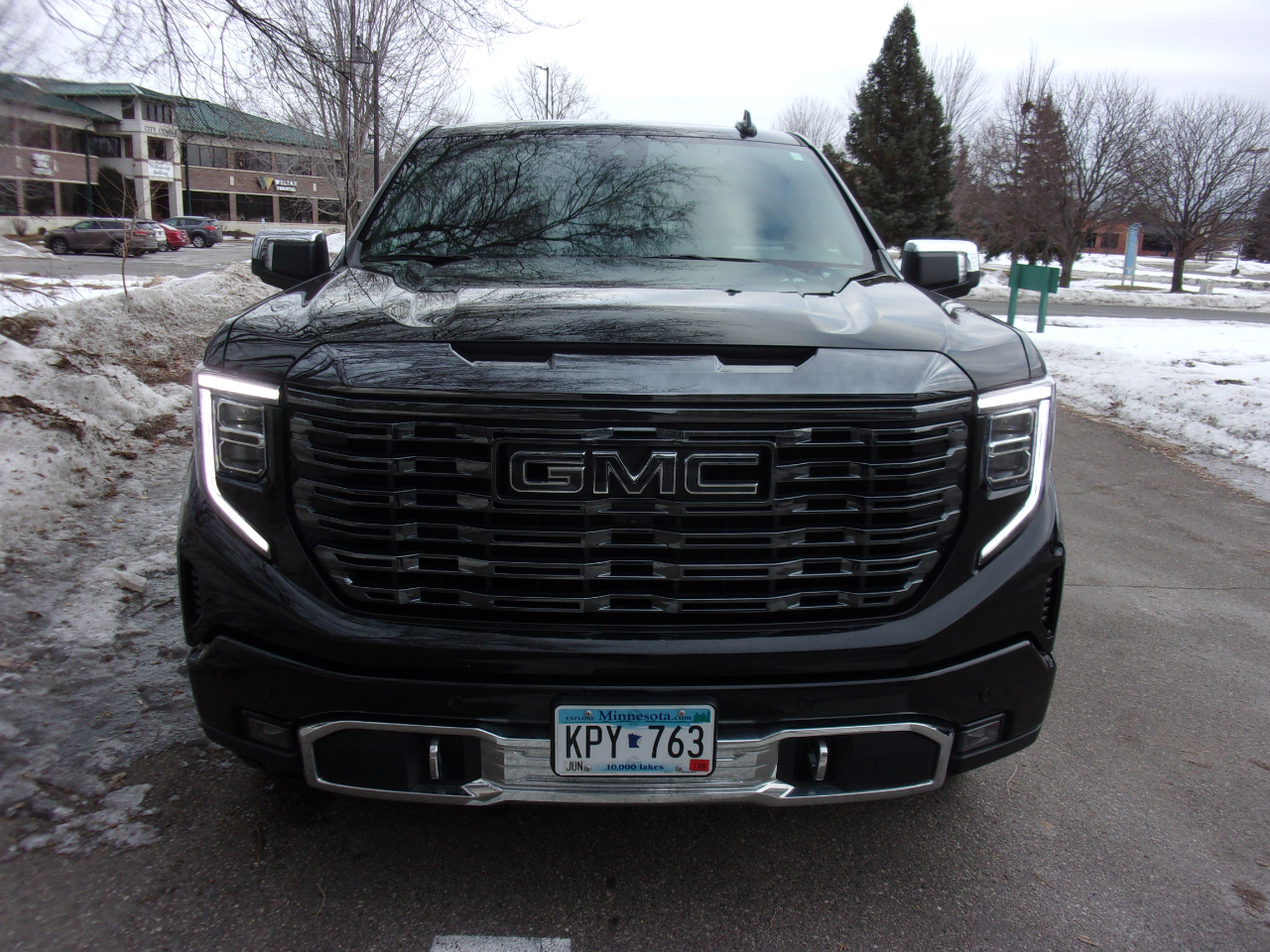 GMC Sierra 1500 Denali Ultimate Crew Cab 4WD 2023