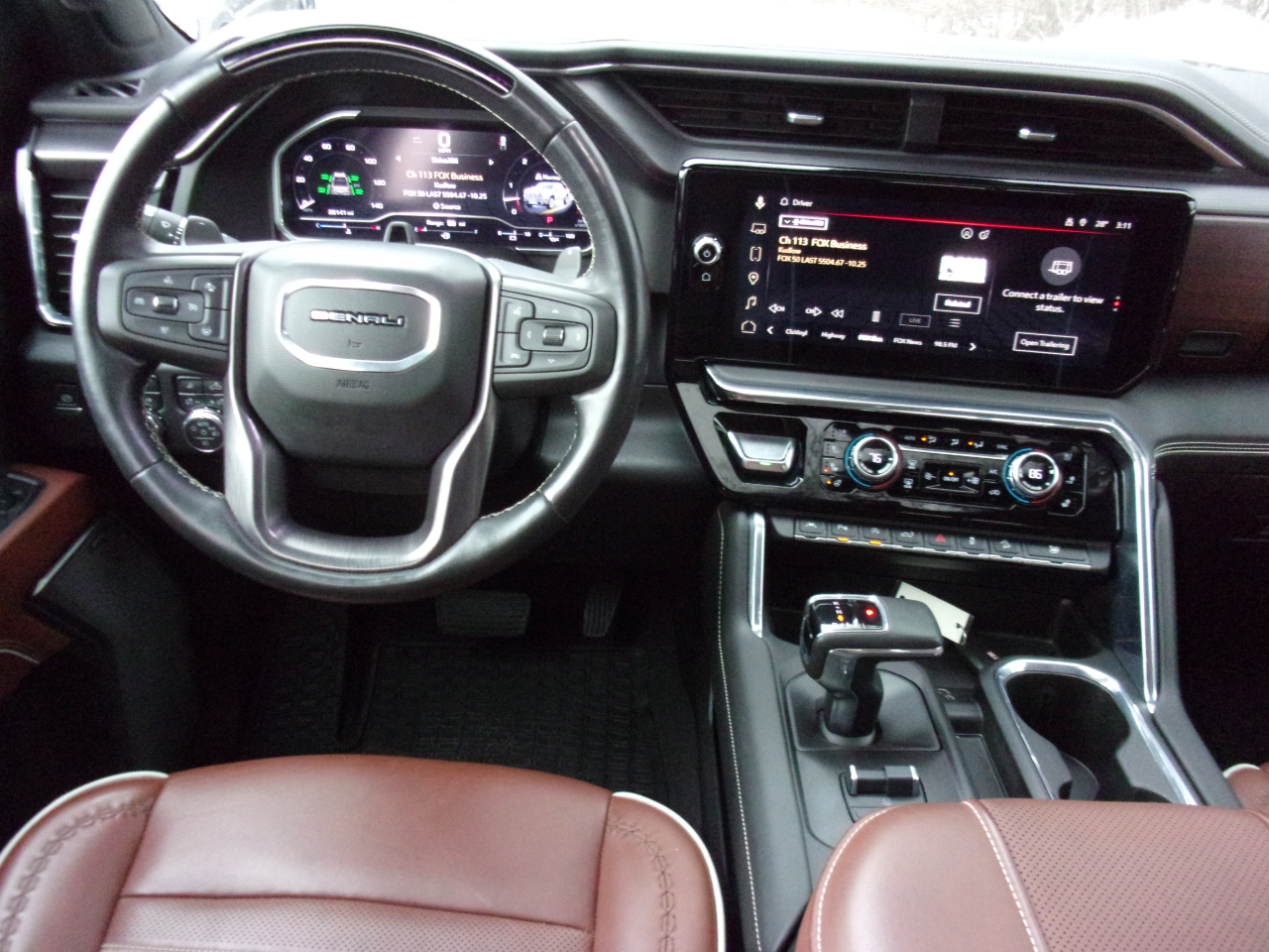 GMC Sierra 1500 Denali Ultimate Crew Cab 4WD 2023