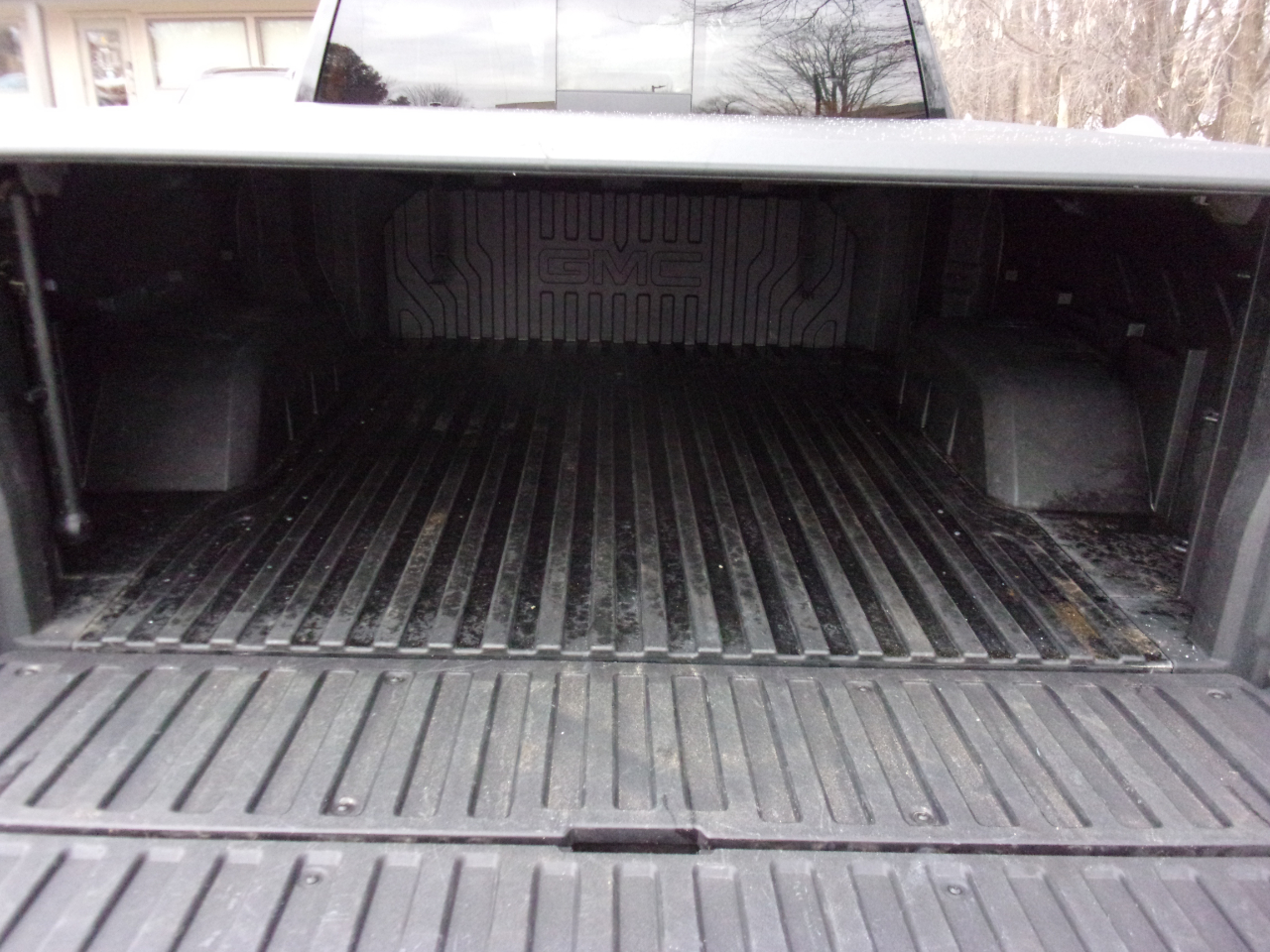 GMC Sierra 1500 Denali Ultimate Crew Cab 4WD 2023