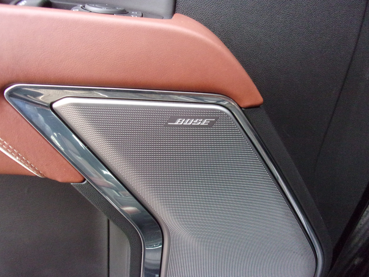 GMC Sierra 1500 Denali Ultimate Crew Cab 4WD 2023