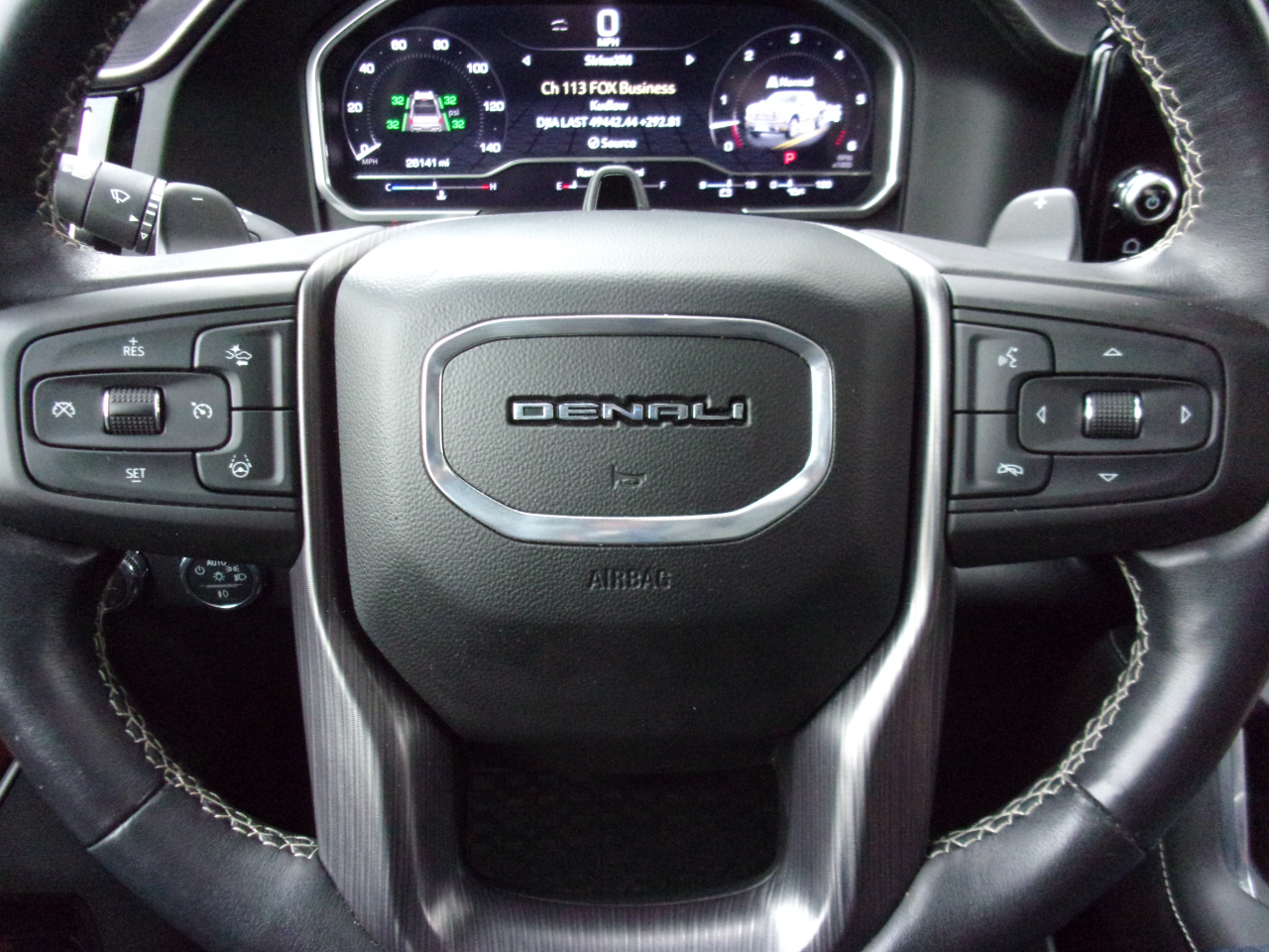 GMC Sierra 1500 Denali Ultimate Crew Cab 4WD 2023