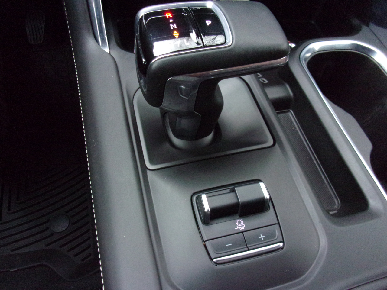 GMC Sierra 1500 Denali Ultimate Crew Cab 4WD 2023