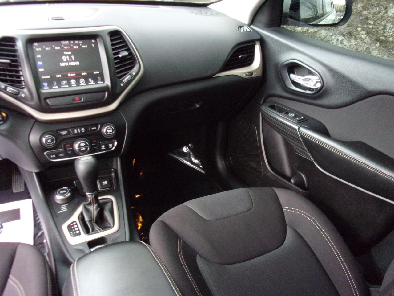 Jeep Cherokee Latitude 4WD 2016