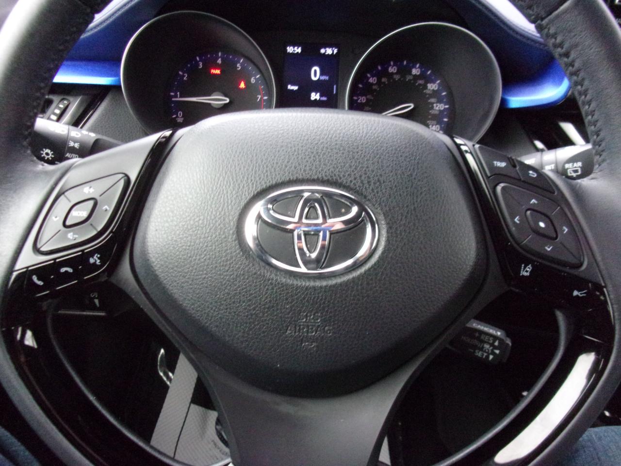 Toyota C-HR XLE 2021