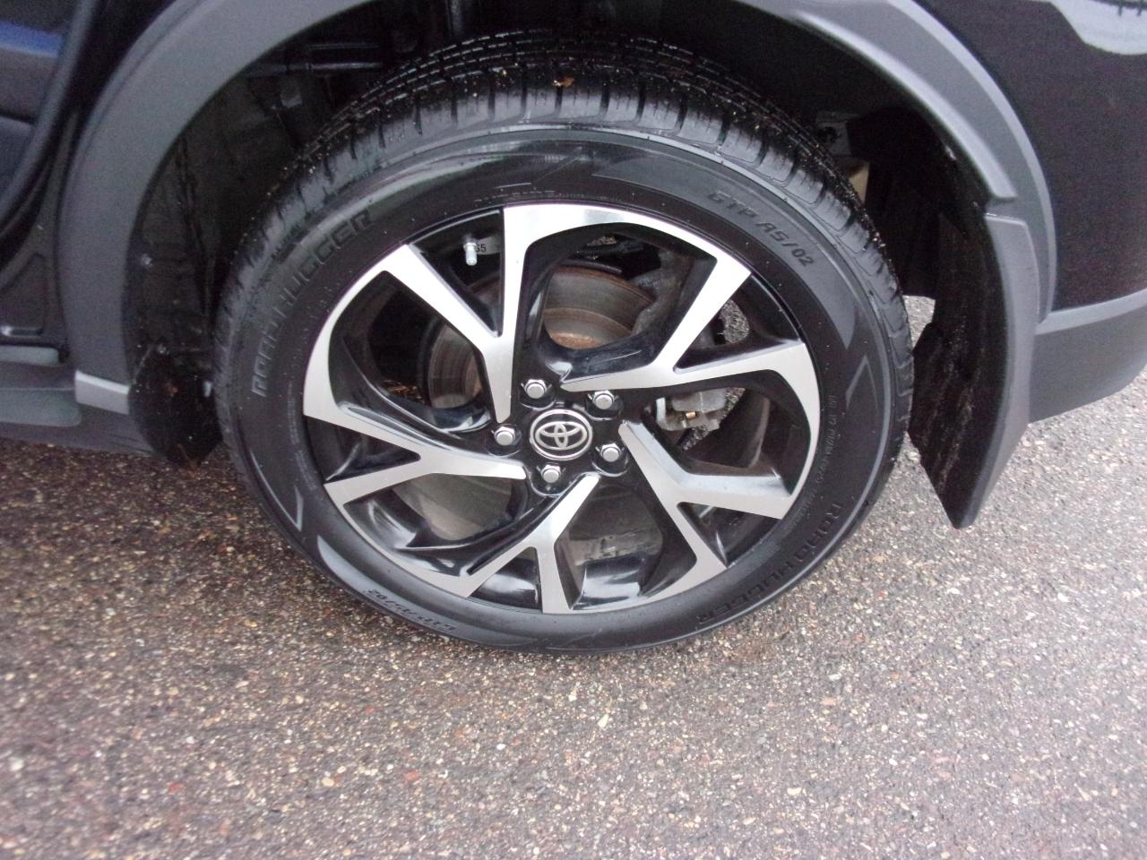 Toyota C-HR XLE 2021