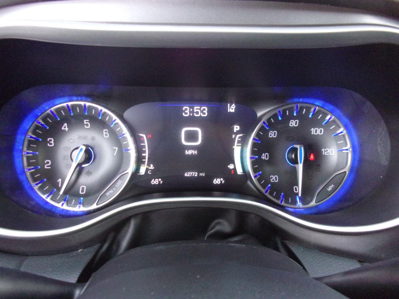 Chrysler Pacifica Touring L 2023