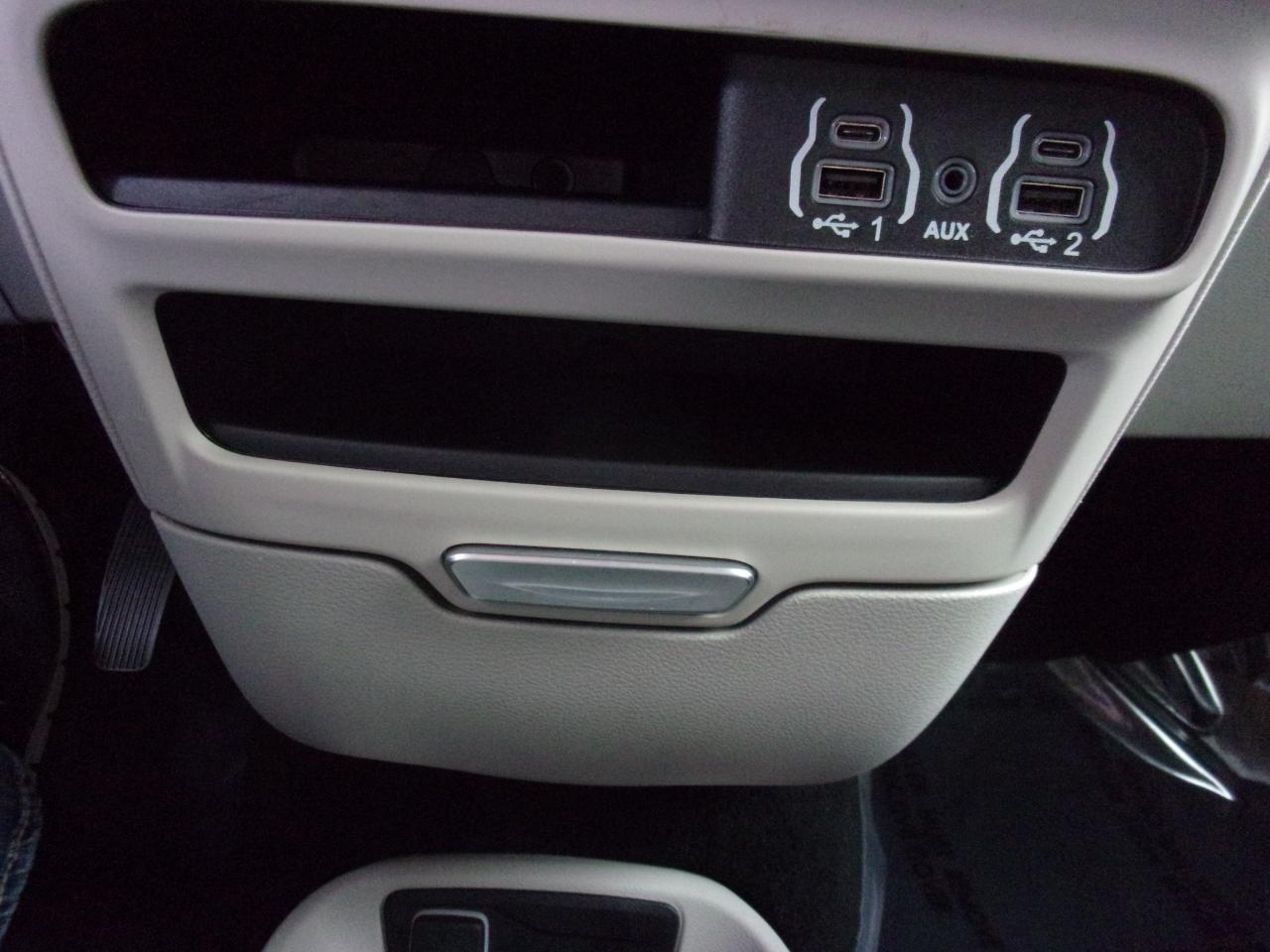 Chrysler Pacifica Touring L 2023