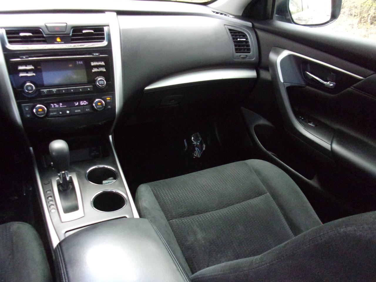 Nissan Altima 2.5 SV 2015
