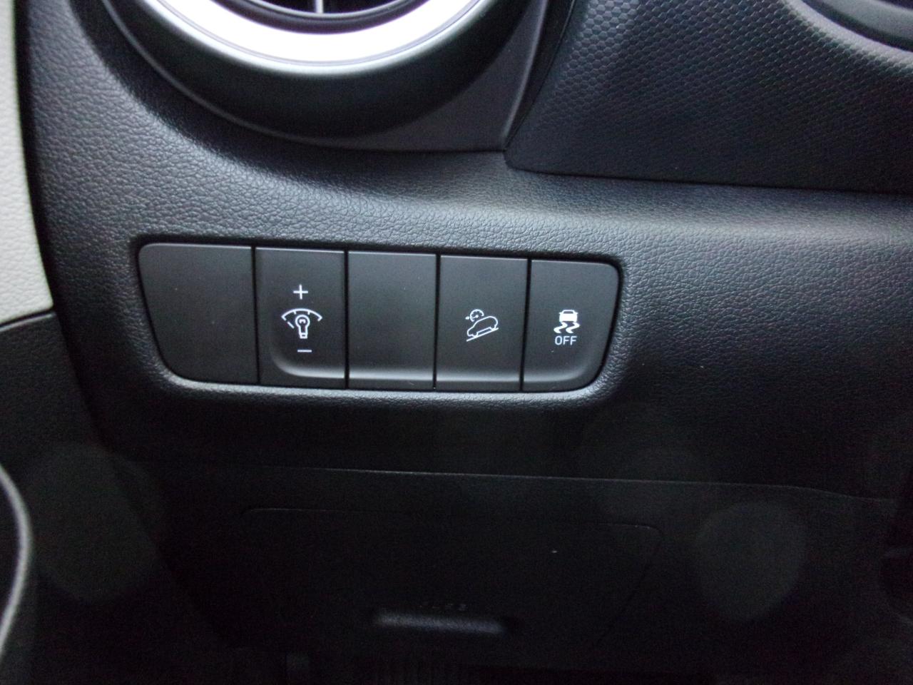 Hyundai Kona SEL AWD 2023