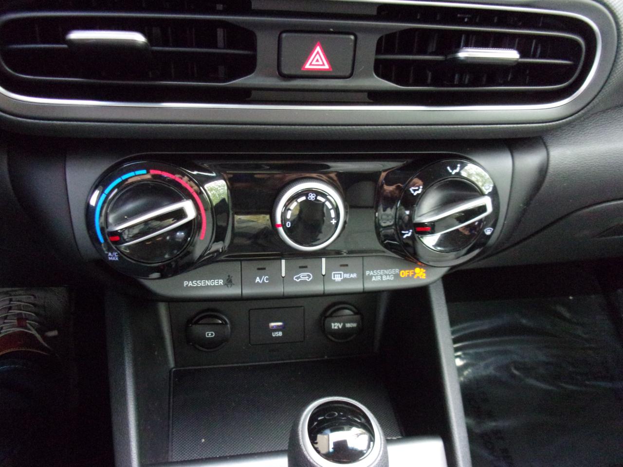 Hyundai Kona SEL AWD 2023