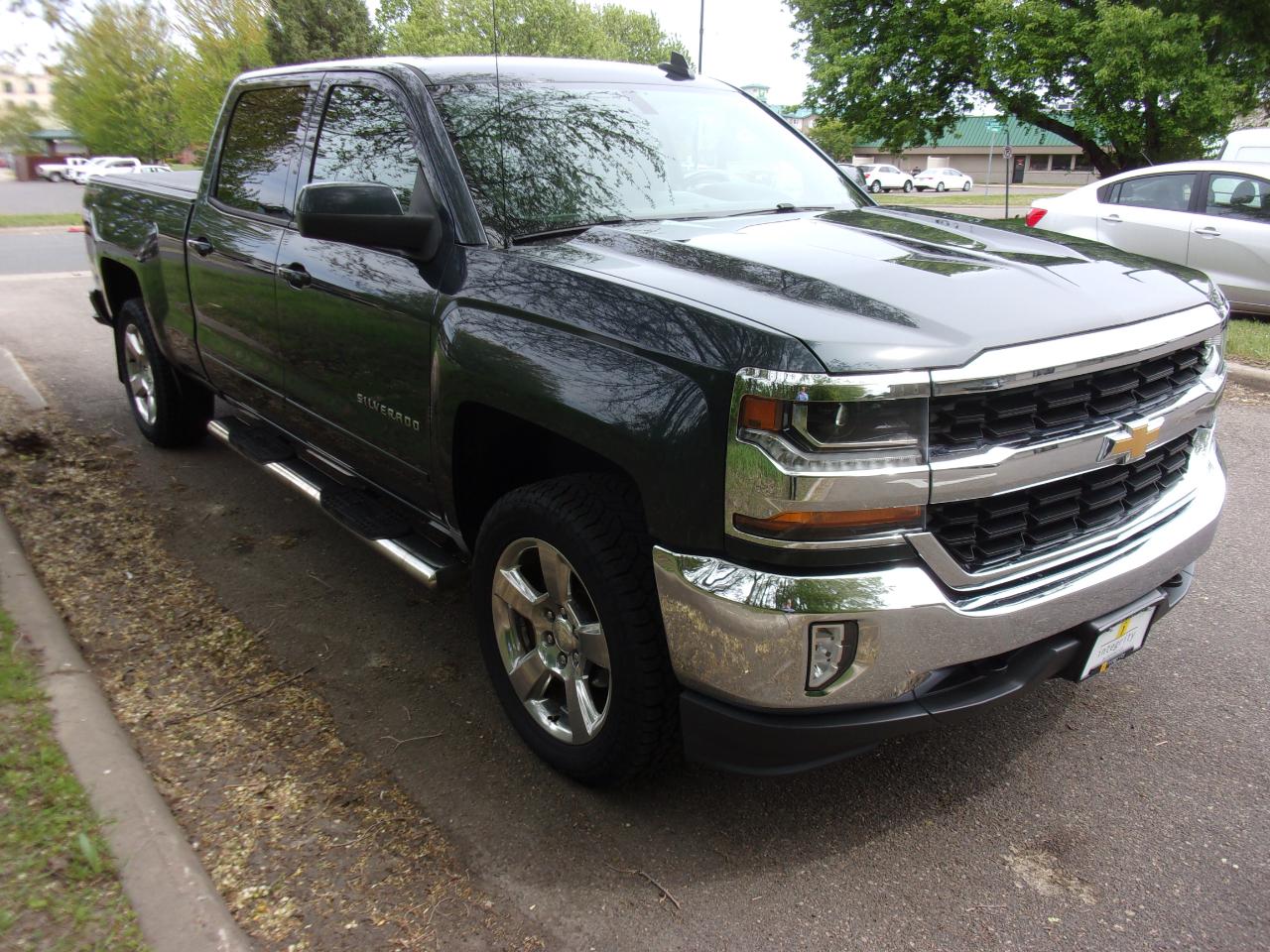 Chevrolet Silverado 1500 LT Crew Cab Long Box 4WD 2017