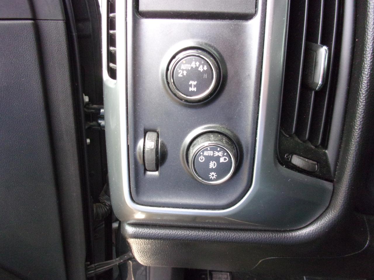 Chevrolet Silverado 1500 LT Crew Cab Long Box 4WD 2017
