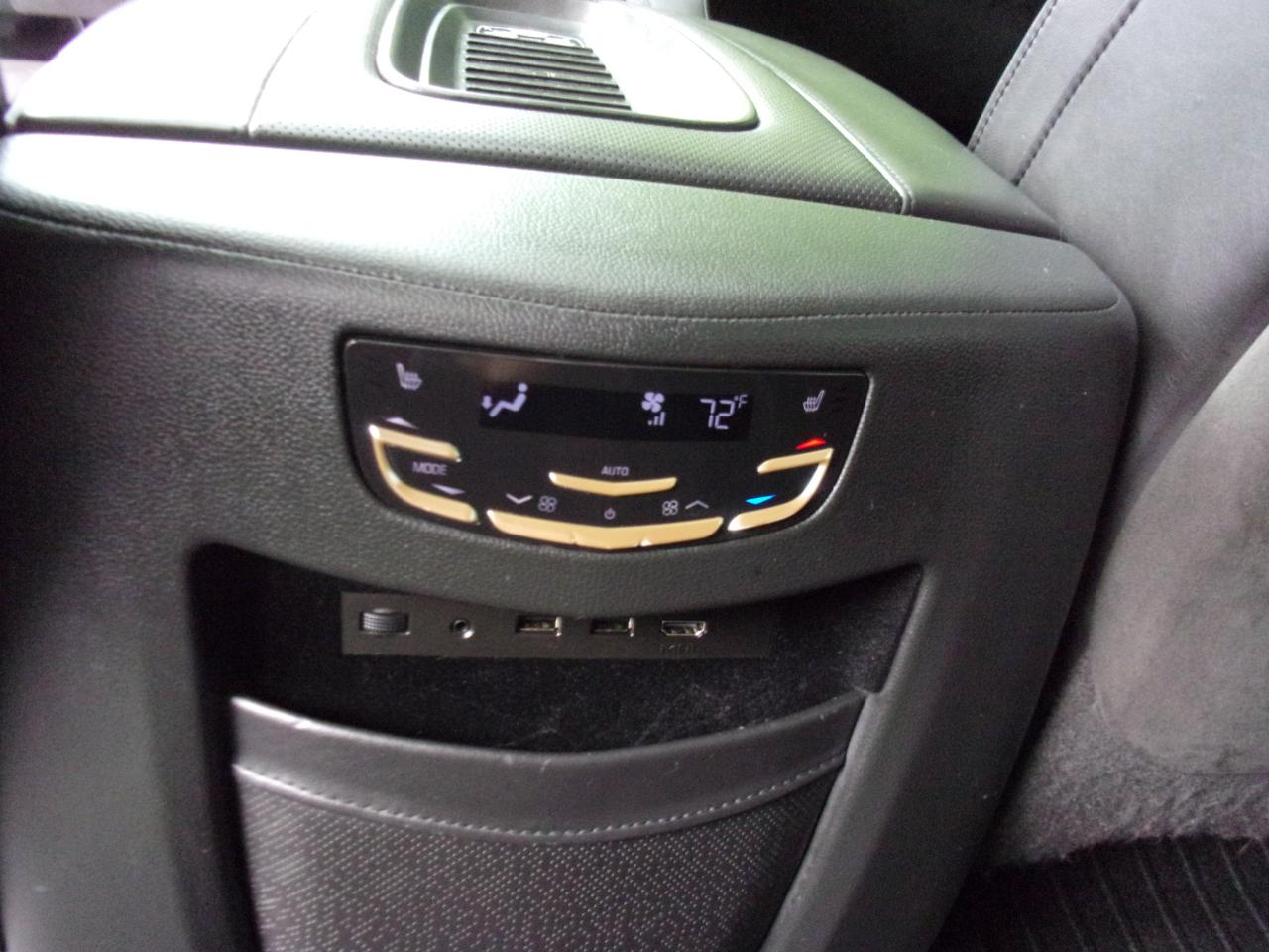 Cadillac Escalade Platinum 4WD 2018
