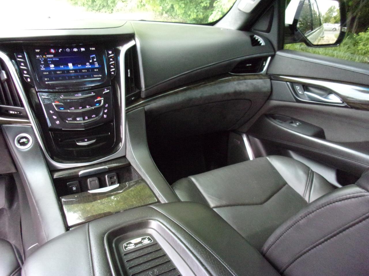 Cadillac Escalade Platinum 4WD 2018