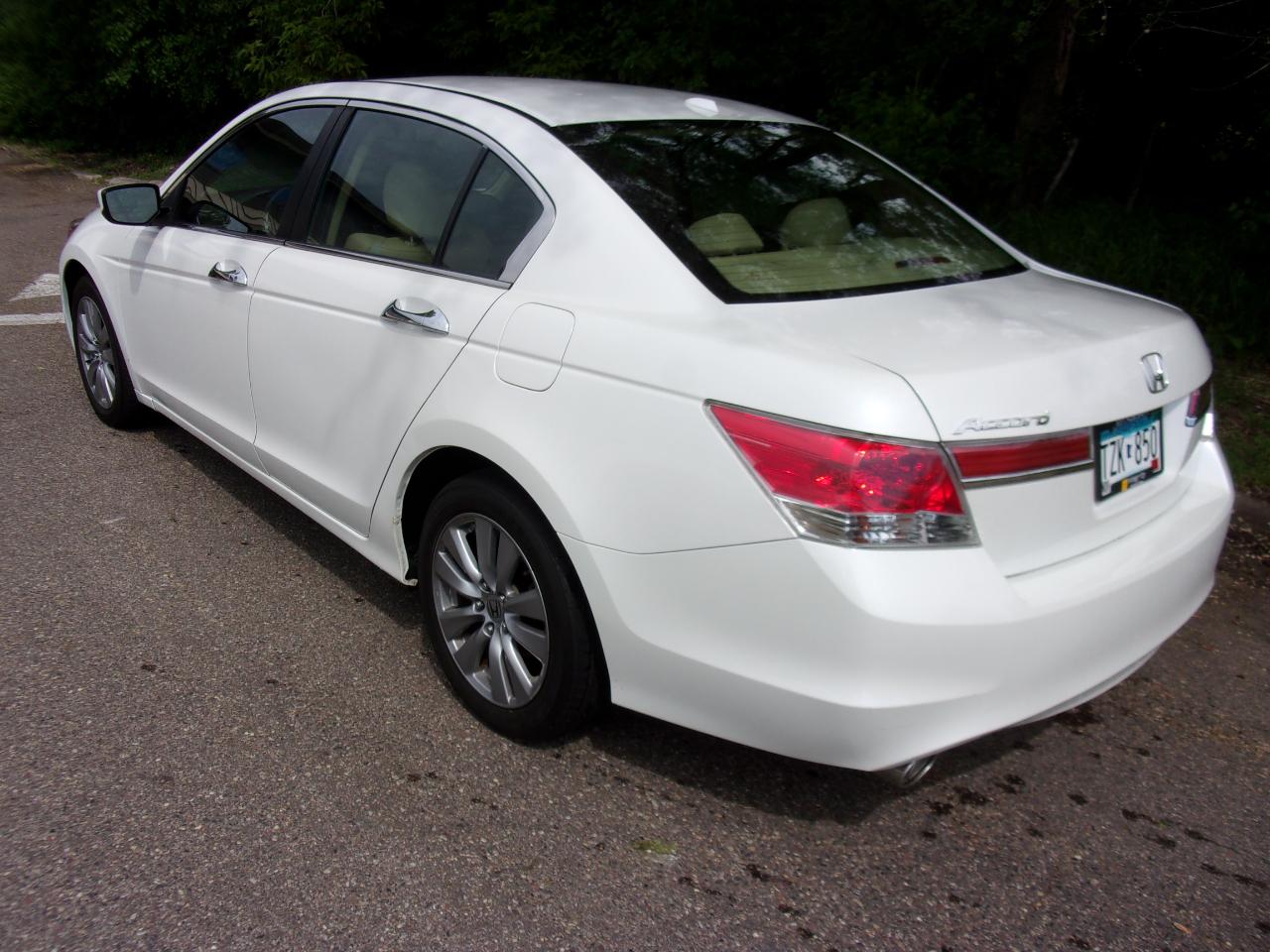 Honda Accord EX-L V6 Sedan AT 2012